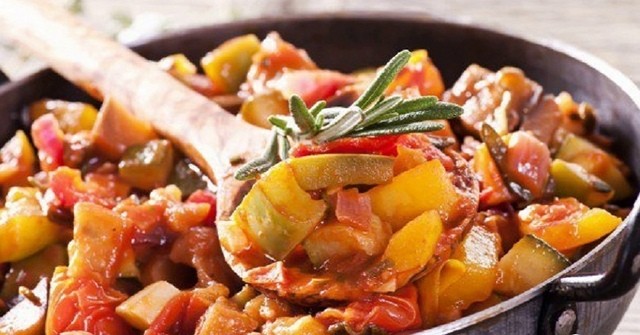 Как приготовить кабачки быстро и вкусно на сковороде. 3 лучших рецепта Как приготовить кабачки быстро и вкусно на сковороде. 3 лучших рецепта