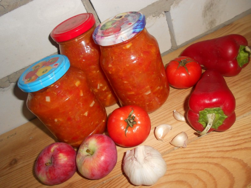 Аджика с яблоками. Аджика с яблоками.