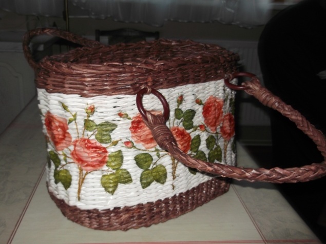 Корзина из бумажной лозы Корзина из бумажной лозы