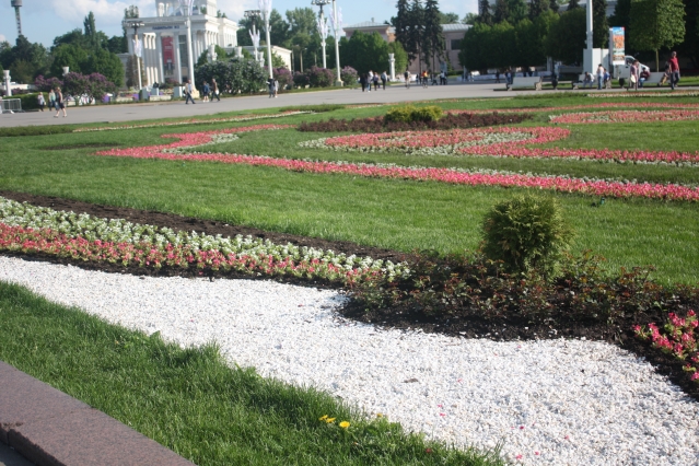 Клумбы на ВДНХ Клумбы на ВДНХ