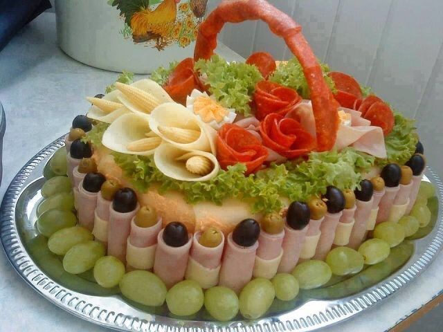 Цветы из колбасы