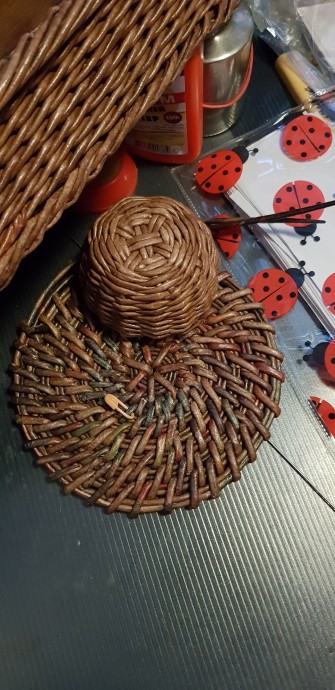 Корзинка из бумажной лозы Корзинка из бумажной лозы