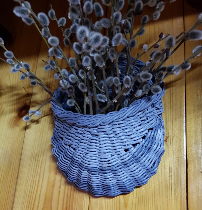 Корзинка из бумажной лозы Корзинка из бумажной лозы